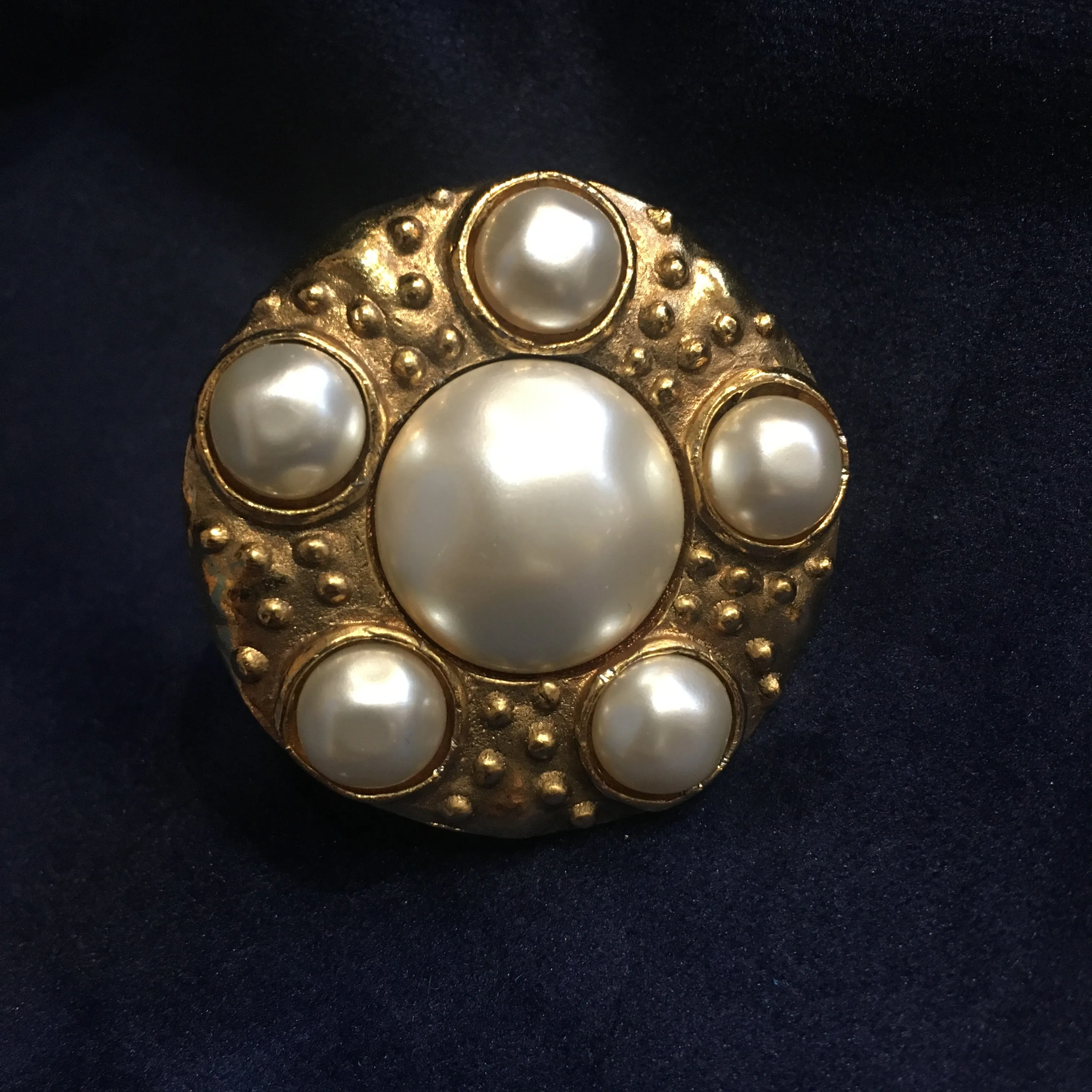 Vintage Chanel glass baroque pearl clip on earrings